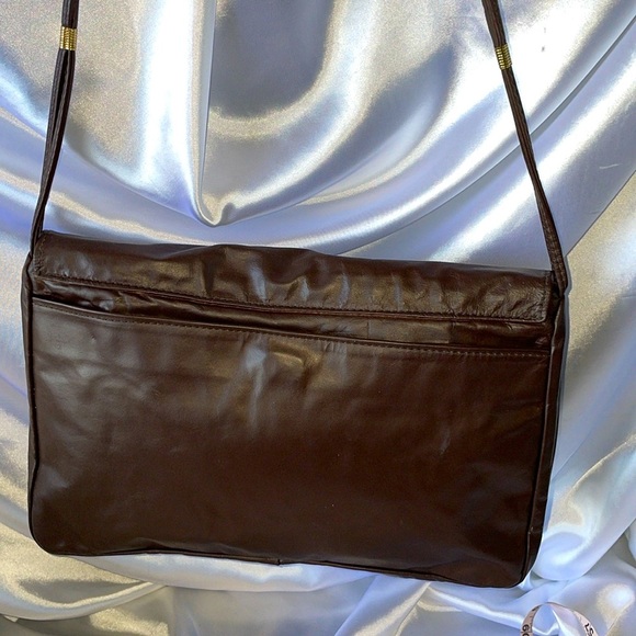 Vintage Hala Shoulder Bag Lightweight Flap Fold Over Dark Brown Gold Hardware - Picture 3 of 14